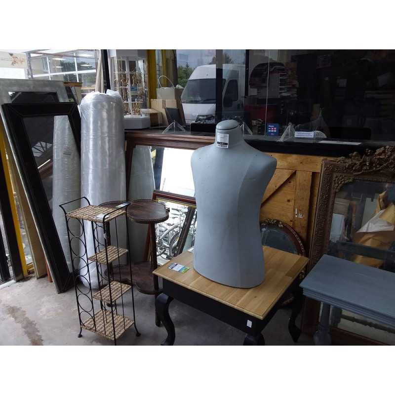 MANNEQUIN