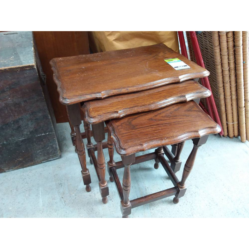 TABLE GIGOGNE 