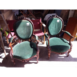 FAUTEUIL VERT ANCIEN