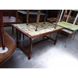 TABLE CARRELLEE