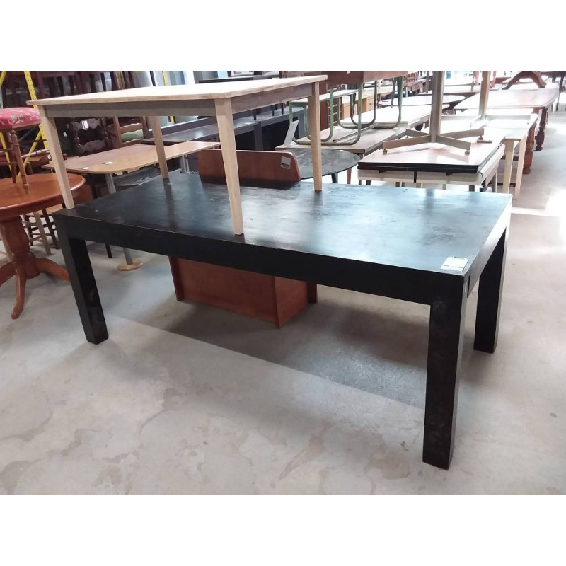 TABLE MANGUIER