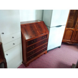 SECRETAIRE