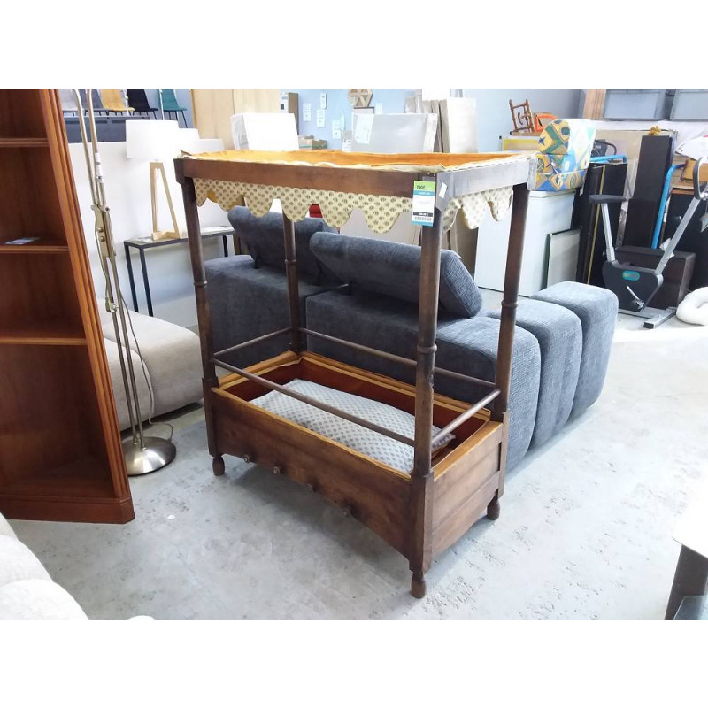 LIT ENFANT ANCIEN À BALDAQUIN