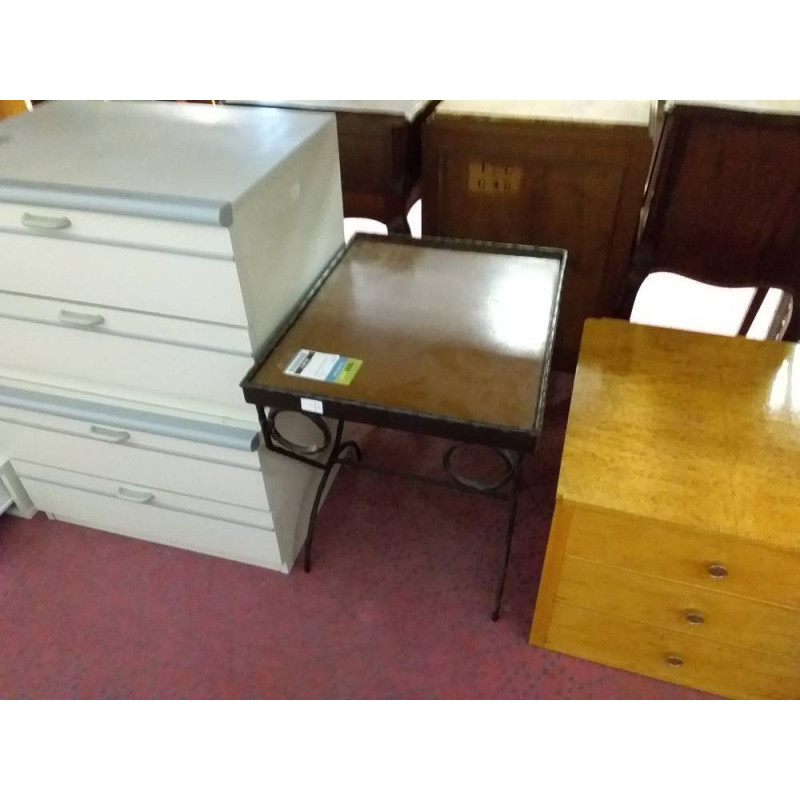 SELLETTE METAL CARRE