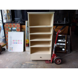 MEUBLE ETAGERE SUR ROULETTES