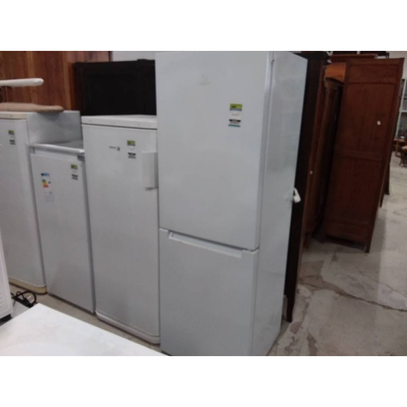 REFRIGERATEUR / CONGELATEUR INDESIT