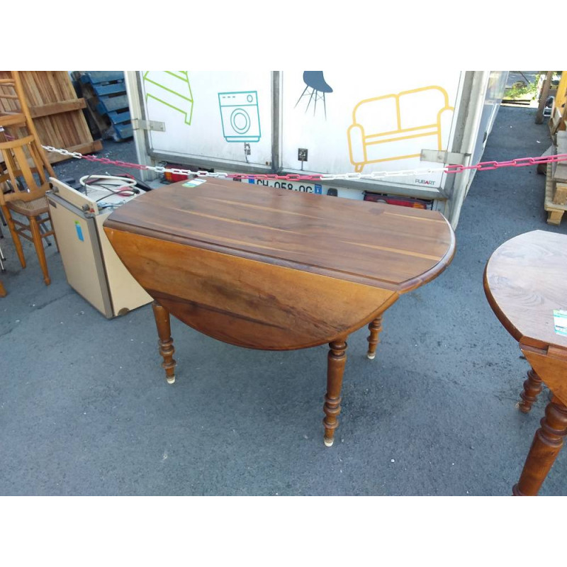 TABLE A VOLET