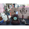 HORLOGE MARBRE ROUGE ET SES GARNITURES 