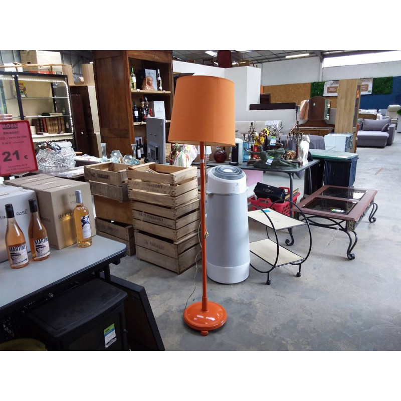 LAMPADAIRE ORANGE