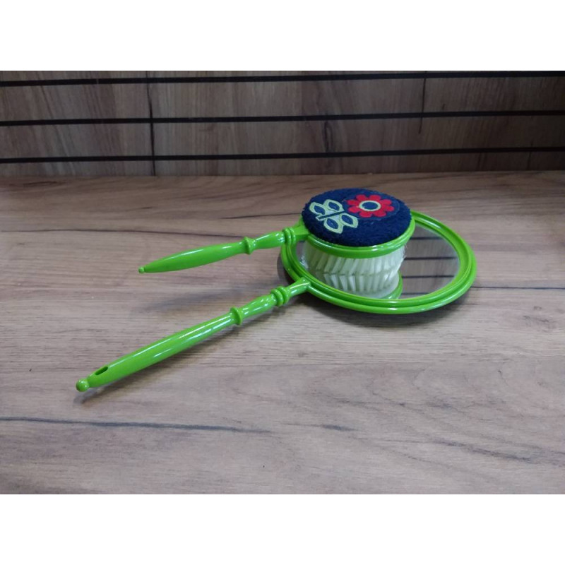 ACCESSOIRE DE TOILETTE 
