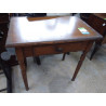 PETITE TABLE 