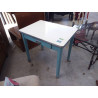 TABLE BLEUE