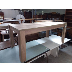 TABLE MODERNE 