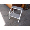 MARCHE PIEDS METAL
